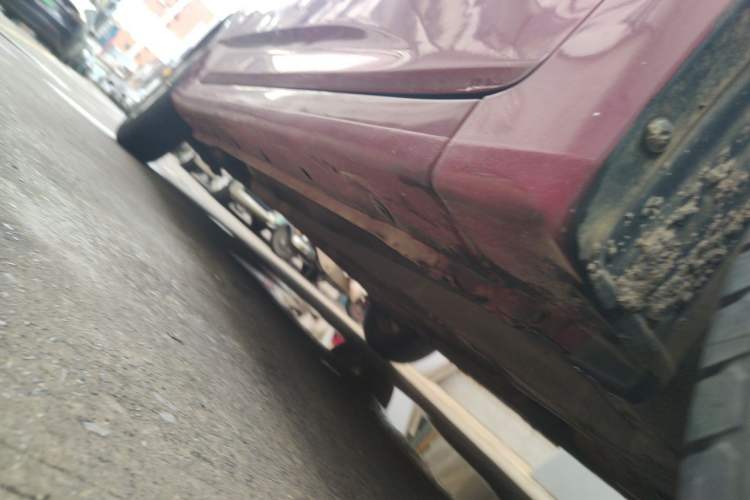 Used Hyundai Verna (older generation) 2014 1.4L Manual Smart GLS Trim Chassis Front Right