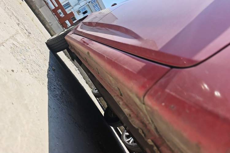 Used Hyundai Verna (older generation) 2014 1.4L Automatic Leading-Edge GLX Chassis Front Right