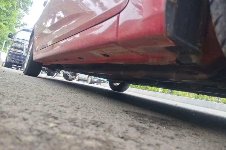Used Hyundai Verna (older generation) 2014 1.4L Manual Smart GLS Trim Chassis Front Right