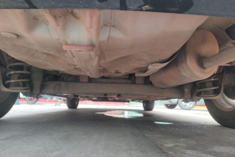 Used Hyundai Verna (older generation) 2014 1.4L Manual Smart GLS Trim Chassis Rear