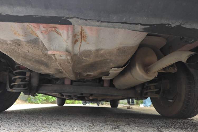 Used Hyundai Verna (older generation) 2014 1.4L Manual Smart GLS Trim Chassis Rear