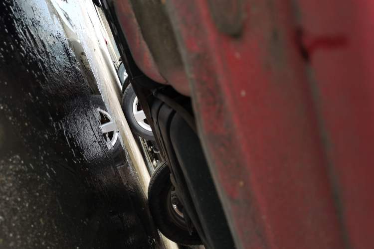 Used Hyundai Verna (older generation) 2014 1.4L Automatic Leading-Edge GLX Chassis Rear Left