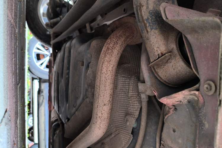 Used Hyundai Verna (older generation) 2014 1.4L Manual Smart GLS Trim Chassis Rear Right