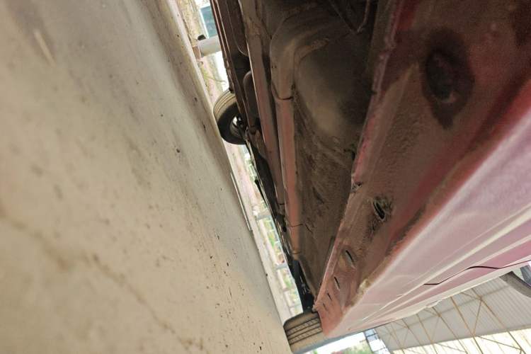 Used Hyundai Verna (older generation) 2014 1.4L Manual Smart GLS Trim Chassis Rear Right