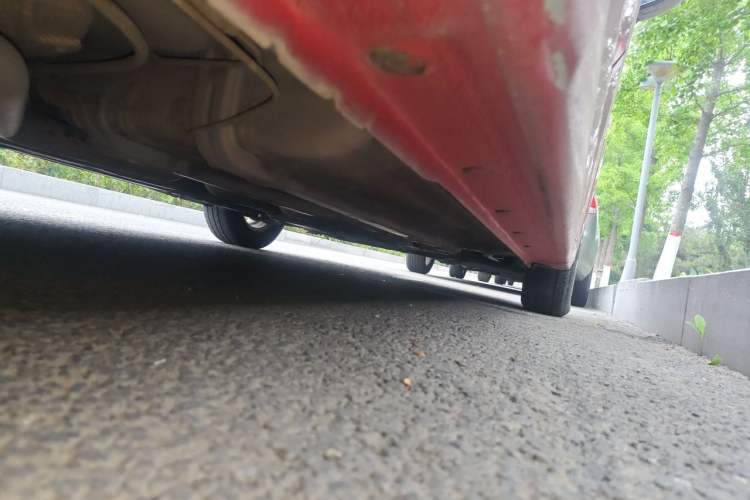 Used Hyundai Verna (older generation) 2014 1.4L Manual Smart GLS Trim Chassis Rear Right