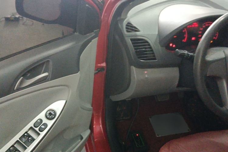 Used Hyundai Verna (older generation) 2014 1.4L Automatic Smart GLS Driver Seat