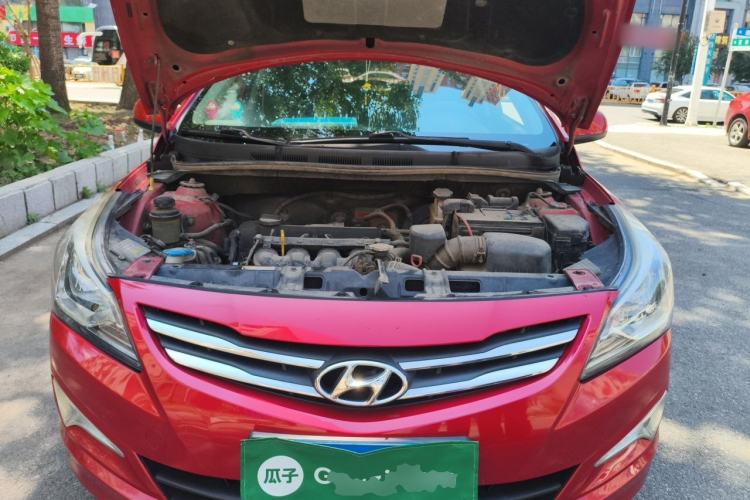Used Hyundai Verna (older generation) 2014 1.4L Automatic Smart GLS Engine Bay