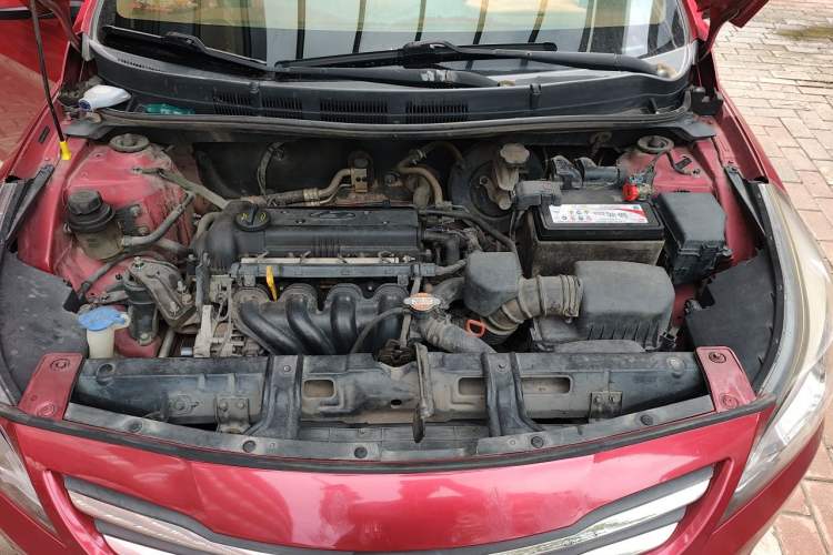 Used Hyundai Verna (older generation) 2014 1.4L Automatic Smart GLS Engine Bay