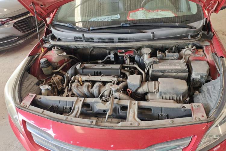 Used Hyundai Verna (older generation) 2014 1.4L Automatic Smart GLS Engine Bay