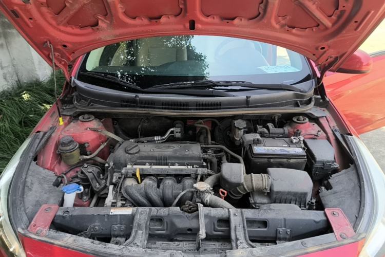 Used Hyundai Verna (older generation) 2014 1.4L Automatic Smart GLS Engine Bay