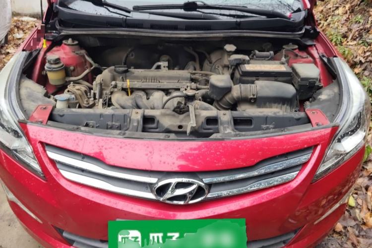 Used Hyundai Verna (older generation) 2014 1.4L Manual Smart GLS Trim Engine Bay