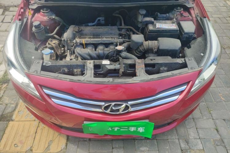 Used Hyundai Verna (older generation) 2014 1.4L Manual Smart GLS Trim Engine Bay