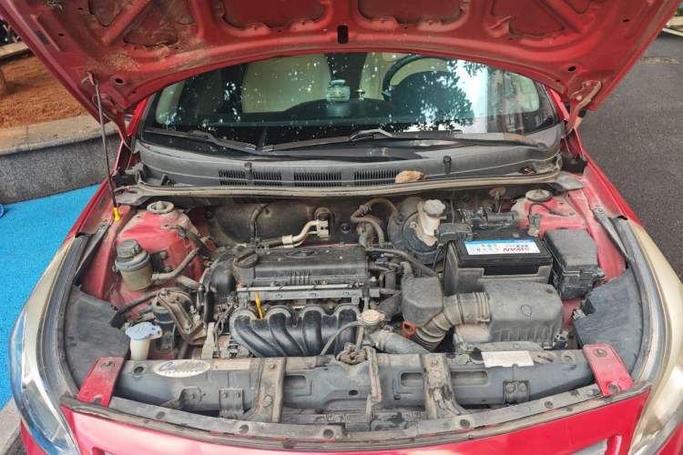 Used Hyundai Verna (older generation) 2014 1.4L Automatic Smart GLS Engine Bay