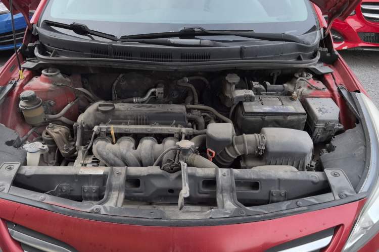 Used Hyundai Verna (older generation) 2014 1.4L Automatic Fashion GS Model Engine Bay