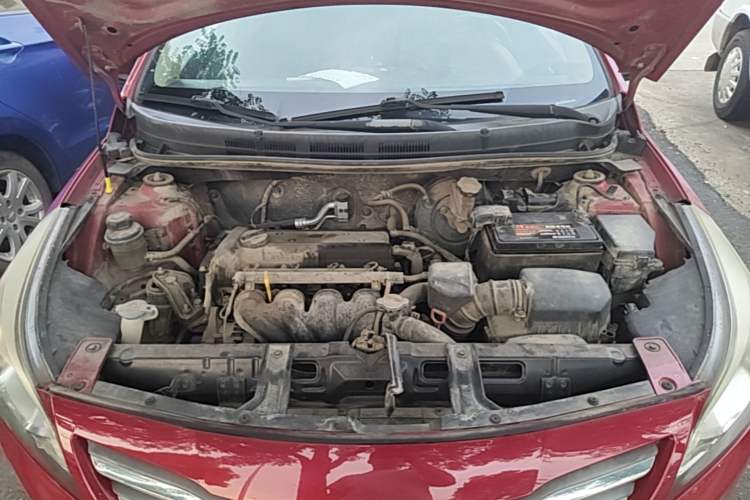 Used Hyundai Verna (older generation) 2014 1.4L Automatic Smart GLS Engine Bay