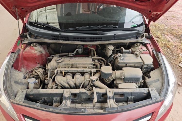 Used Hyundai Verna (older generation) 2014 1.4L Manual Smart GLS Trim Engine Bay