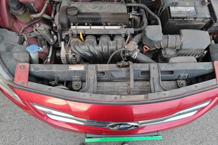 Used Hyundai Verna (older generation) 2014 1.4L Automatic Smart GLS Engine Bay