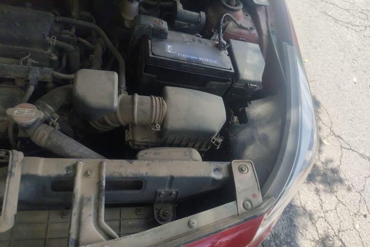 Used Hyundai Verna (older generation) 2014 1.4L Manual Smart GLS Trim Engine Bay Left