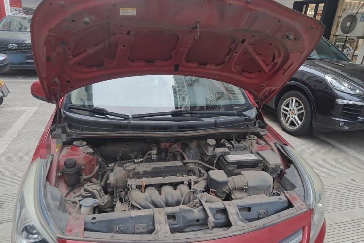 Used Hyundai Verna (older generation) 2014 1.4L Automatic Leading-Edge GLX Engine Bay