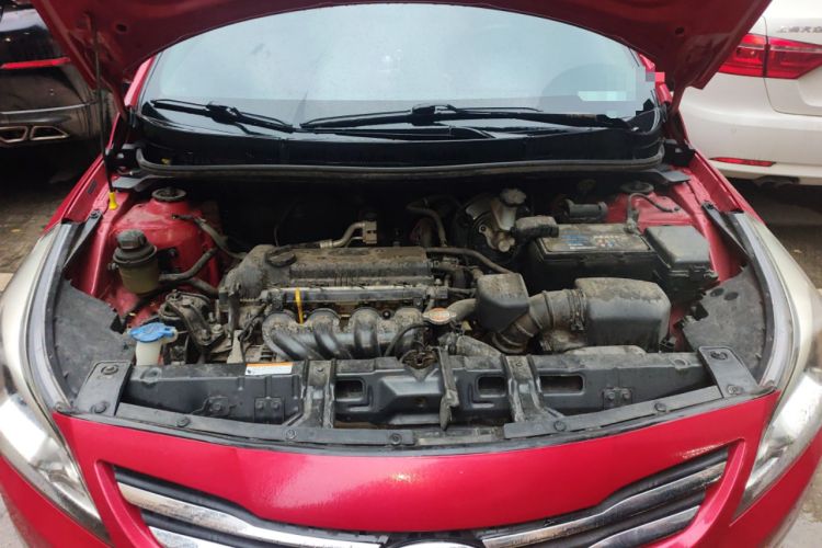Used Hyundai Verna (older generation) 2014 1.4L Manual Smart GLS Trim Engine Bay