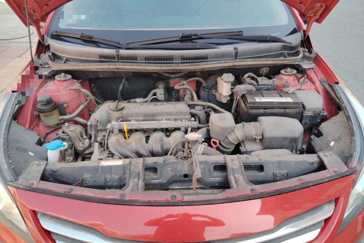 Used Hyundai Verna (older generation) 2014 1.4L Automatic Smart GLS Engine Bay