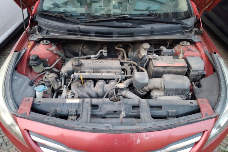 Used Hyundai Verna (older generation) 2014 1.4L Manual Smart GLS Trim Engine Bay