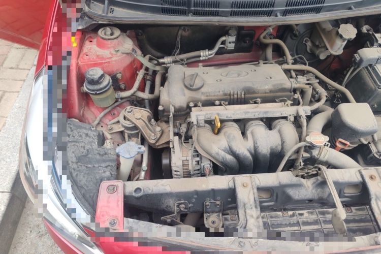 Used Hyundai Verna (older generation) 2014 1.4L Automatic Smart GLS Engine Bay Right