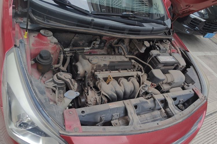 Used Hyundai Verna (older generation) 2014 1.4L Automatic Leading-Edge GLX Engine Bay Right
