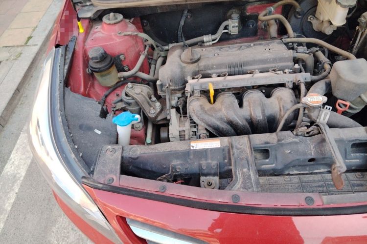 Used Hyundai Verna (older generation) 2014 1.4L Automatic Smart GLS Engine Bay Right