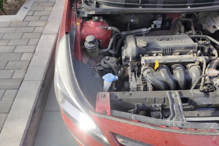 Used Hyundai Verna (older generation) 2014 1.4L Automatic Smart GLS Engine Bay Right