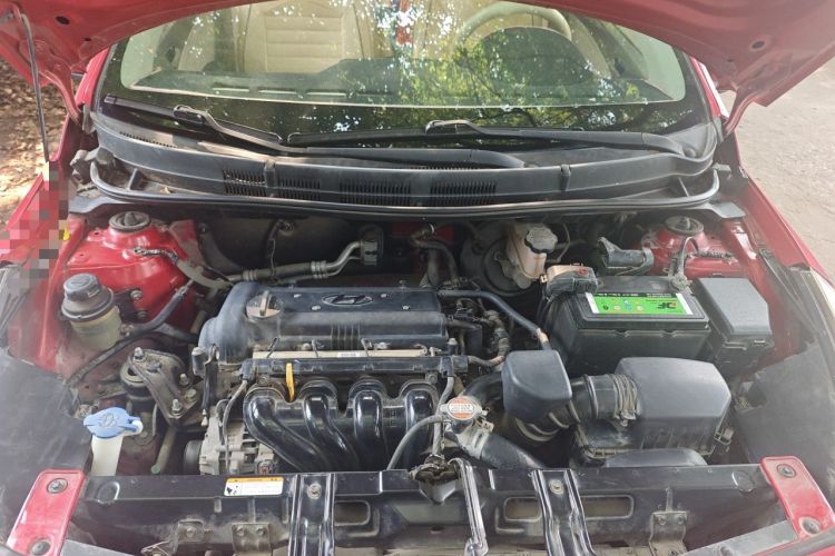 Used Hyundai Verna (older generation) 2014 1.4L Manual Smart GLS Trim Engine Bay