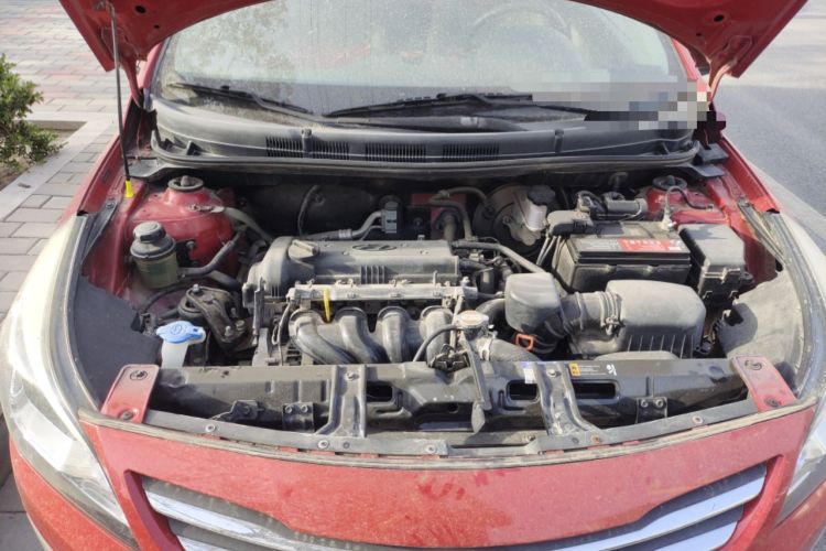 Used Hyundai Verna (older generation) 2014 1.4L Automatic Smart GLS Engine Bay