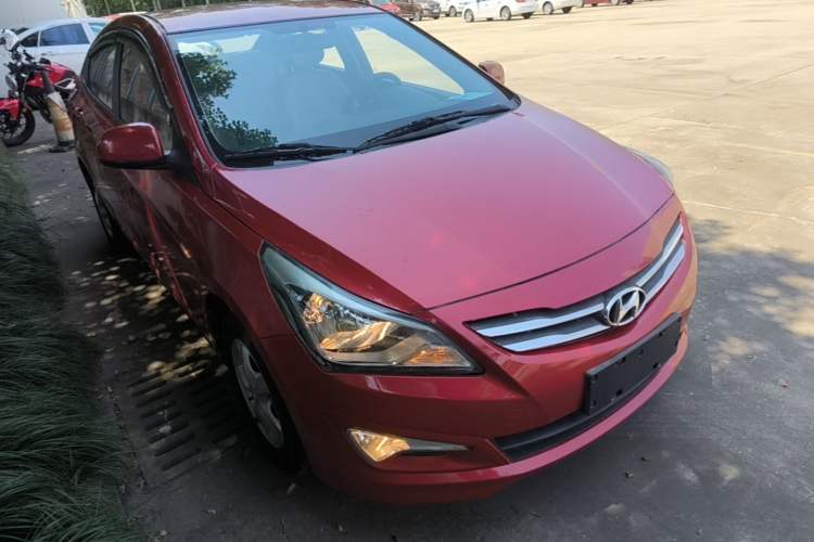Used Hyundai Verna (older generation) 2014 1.4L Automatic Smart GLS Exterior 1