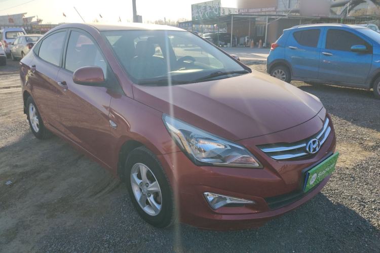 Used Hyundai Verna (older generation) 2014 1.4L Automatic Smart GLS Exterior 2