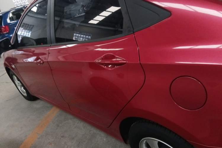 Used Hyundai Verna (older generation) 2014 1.4L Automatic Smart GLS Exterior 3
