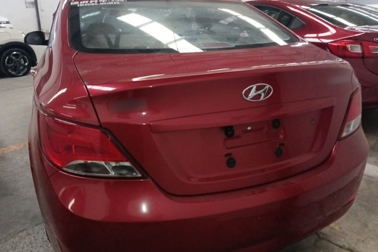 Used Hyundai Verna (older generation) 2014 1.4L Automatic Smart GLS Exterior 4