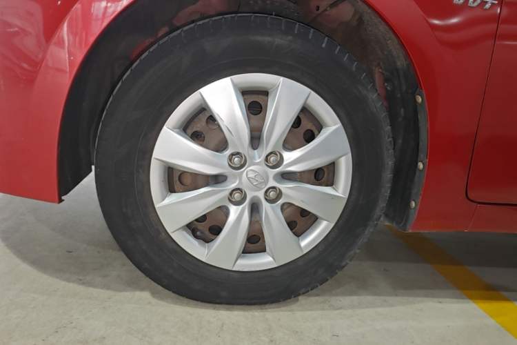 Used Hyundai Verna (older generation) 2014 1.4L Manual Smart GLS Trim Exterior 4