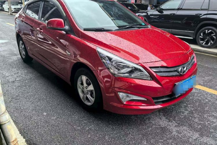 Used Hyundai Verna (older generation) 2014 1.4L Automatic Smart GLS Exterior 5