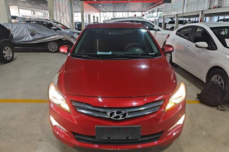 Used Hyundai Verna (older generation) 2014 1.4L Manual Smart GLS Trim Front