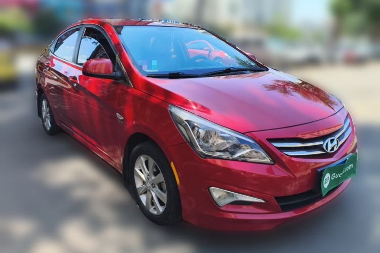 Used Hyundai Verna (older generation) 2014 1.4L Automatic Smart GLS Front Right 45 Deg