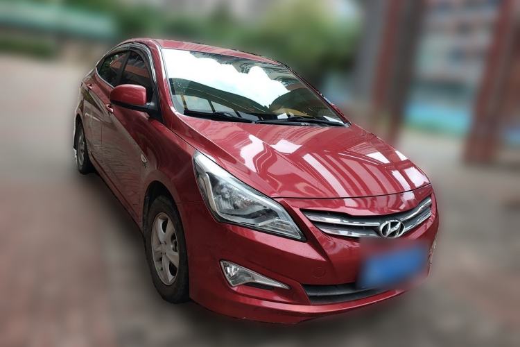 Used Hyundai Verna (older generation) 2014 1.4L Automatic Smart GLS Front Right 45 Deg