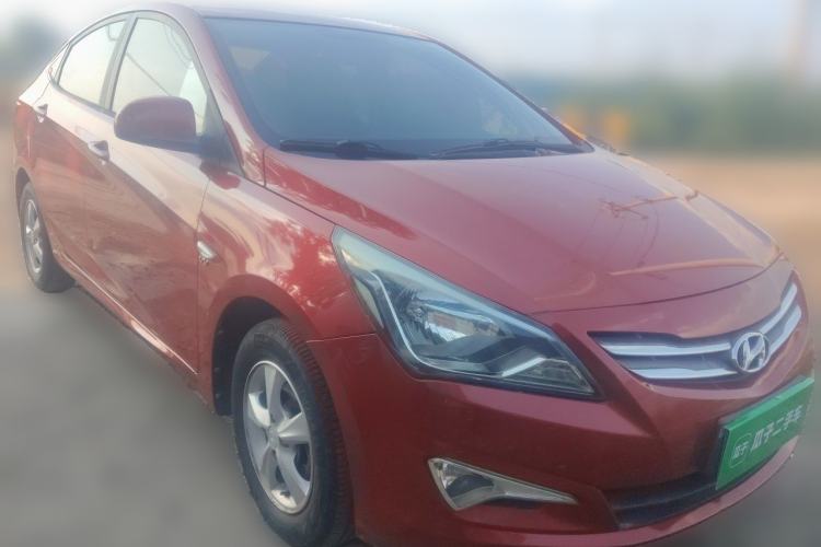 Used Hyundai Verna (older generation) 2014 1.4L Automatic Smart GLS Front Right 45 Deg