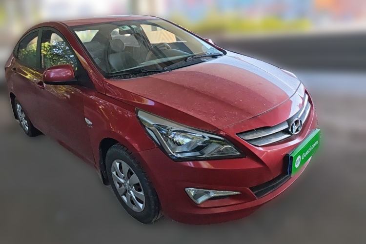 Used Hyundai Verna (older generation) 2014 1.4L Manual Smart GLS Trim Front Right 45 Deg