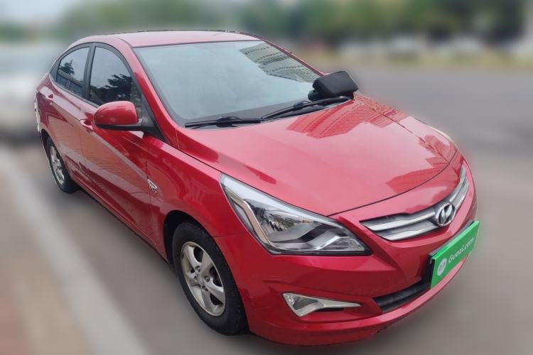 Used Hyundai Verna (older generation) 2014 1.4L Automatic Smart GLS Front Right 45 Deg