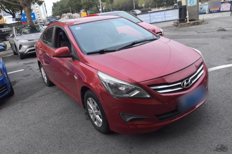 Used Hyundai Verna (older generation) 2014 1.4L Automatic Fashion GS Model Front Right 45 Deg
