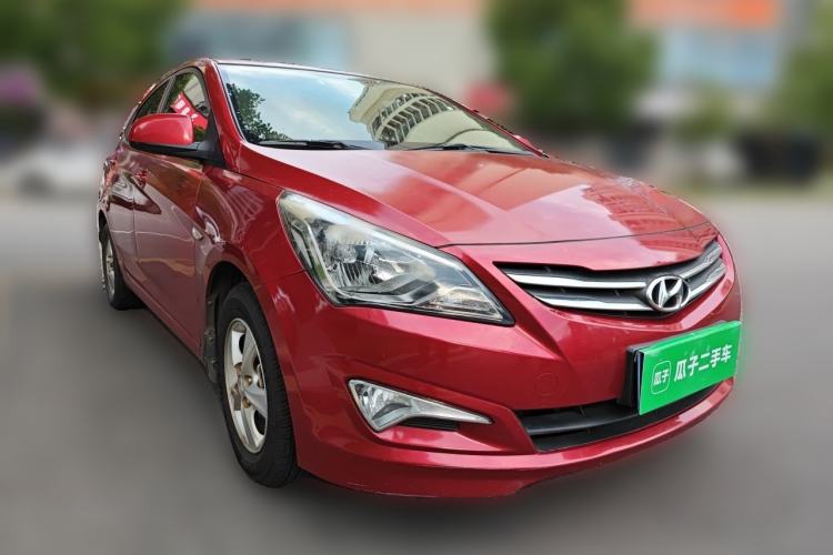 Used Hyundai Verna (older generation) 2014 1.4L Automatic Smart GLS Front Right 45 Deg