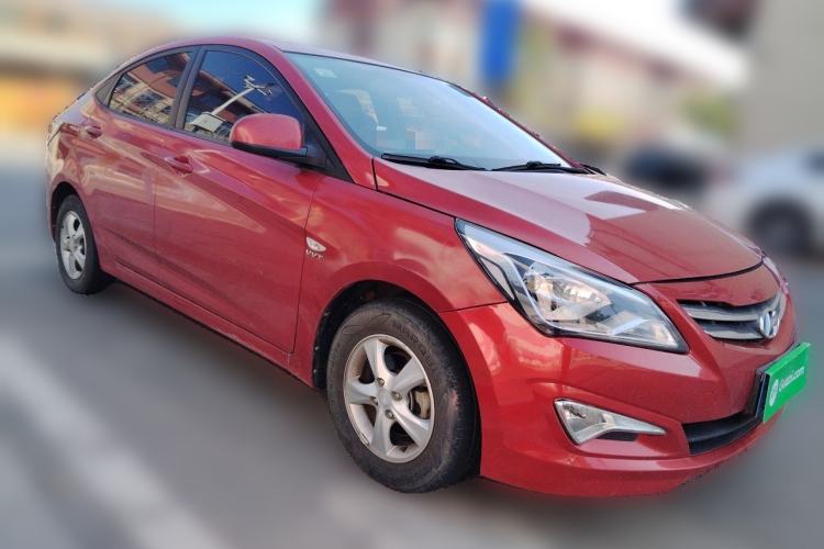 Used Hyundai Verna (older generation) 2014 1.4L Automatic Smart GLS Front Right 45 Deg