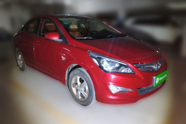 Used Hyundai Verna (older generation) 2014 1.4L Automatic Smart GLS Front Right 45 Deg