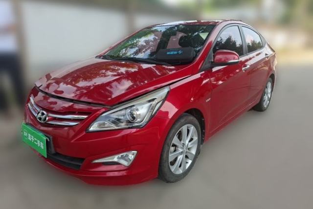 Ojetý Hyundai Verna (older generation) 2014 1.4L Manual Top-Tier Model TOP