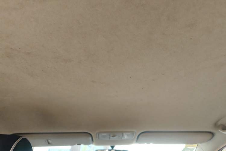Used Hyundai Verna (older generation) 2014 1.4L Manual Fashion GS Model Headliner